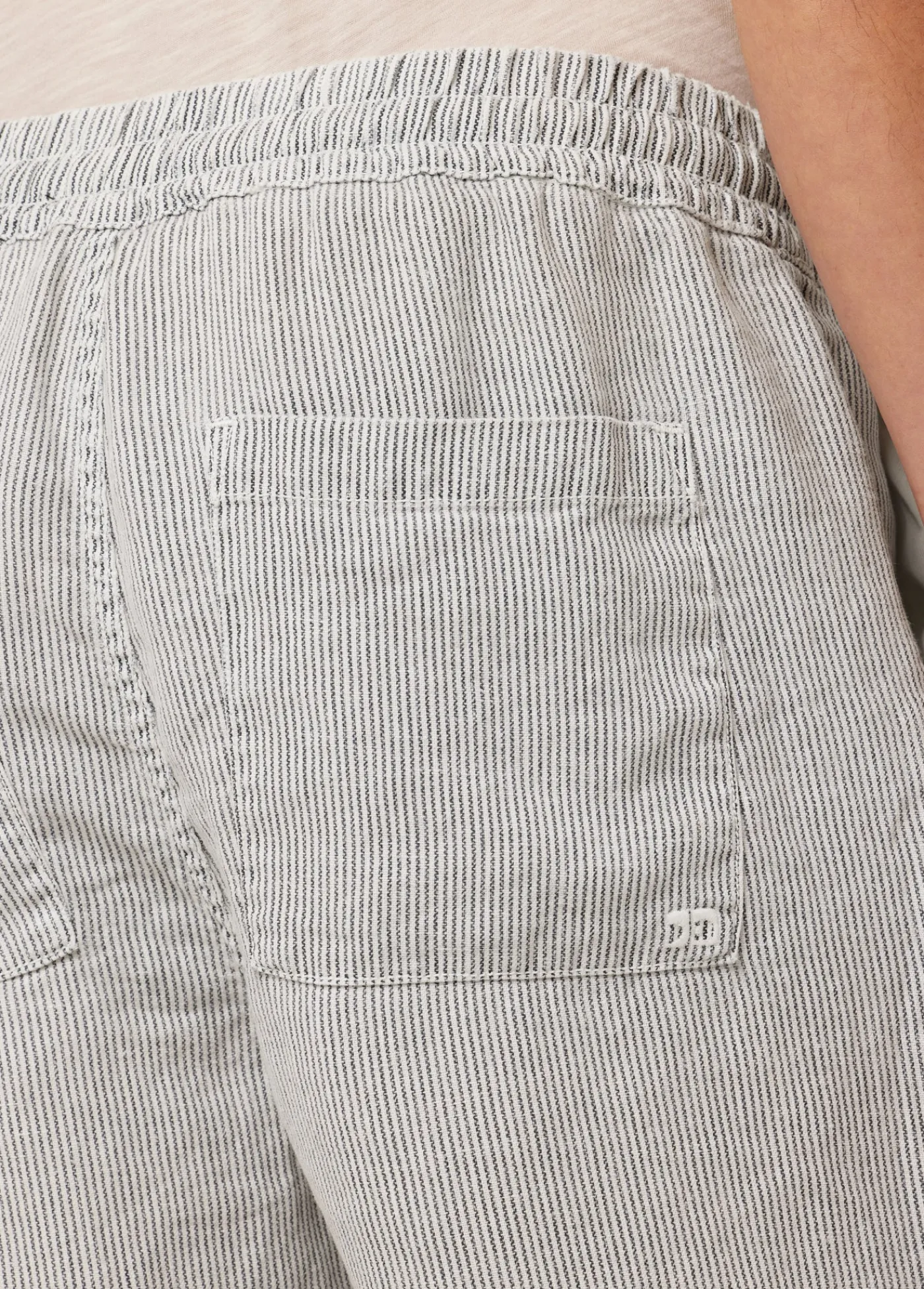 New LINEN DRAWSTRING SHORT SHORTS